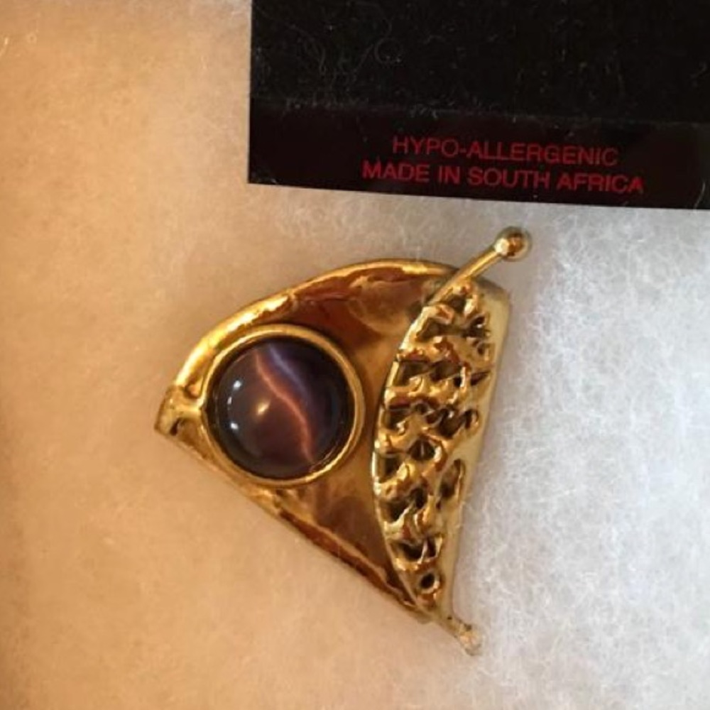 Brooch - Picture 2 of 4
